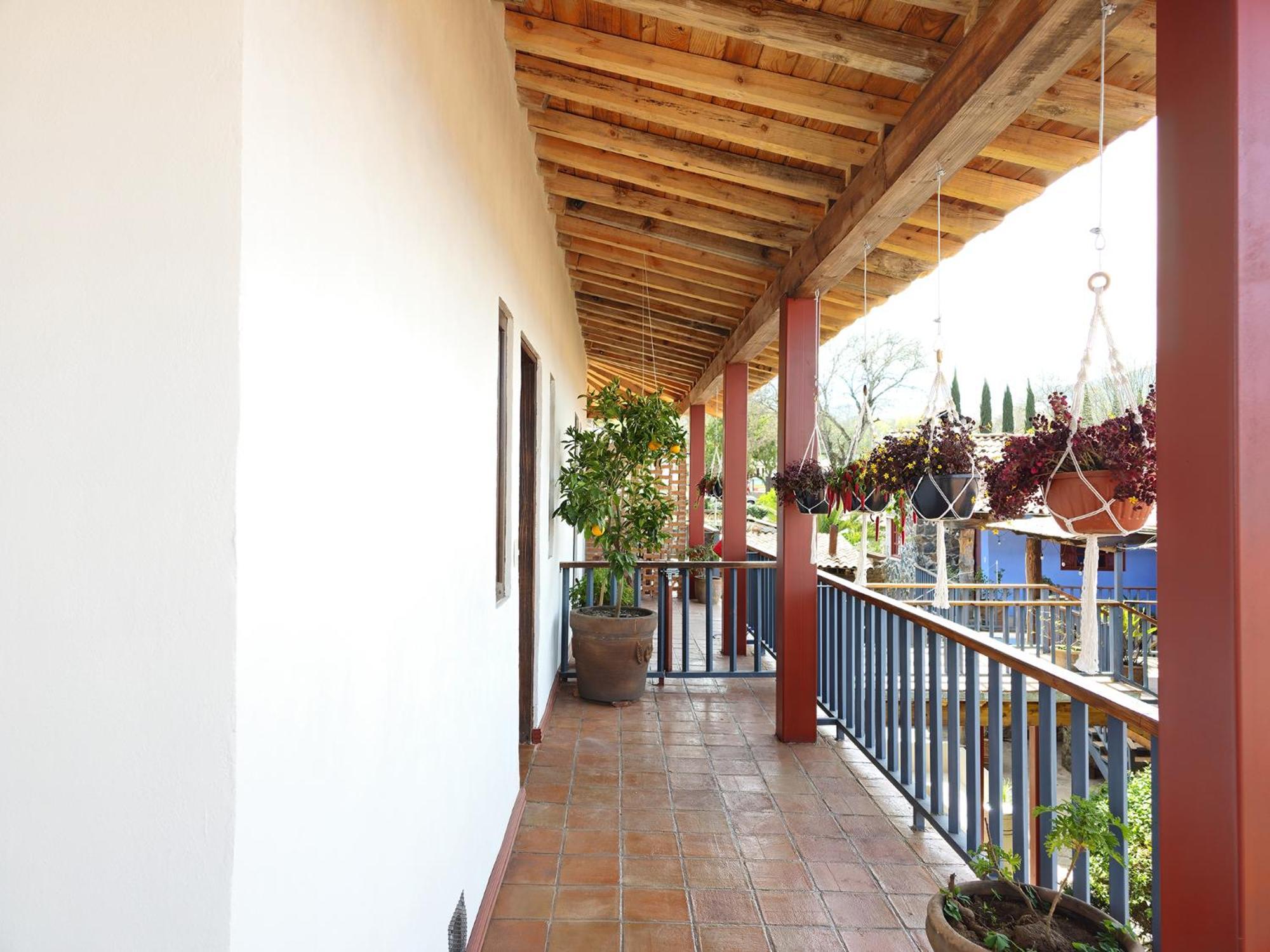 Отель La Casa Azul Huasca & Restaurante La Terraza Уаска-де-Окампо Экстерьер фото