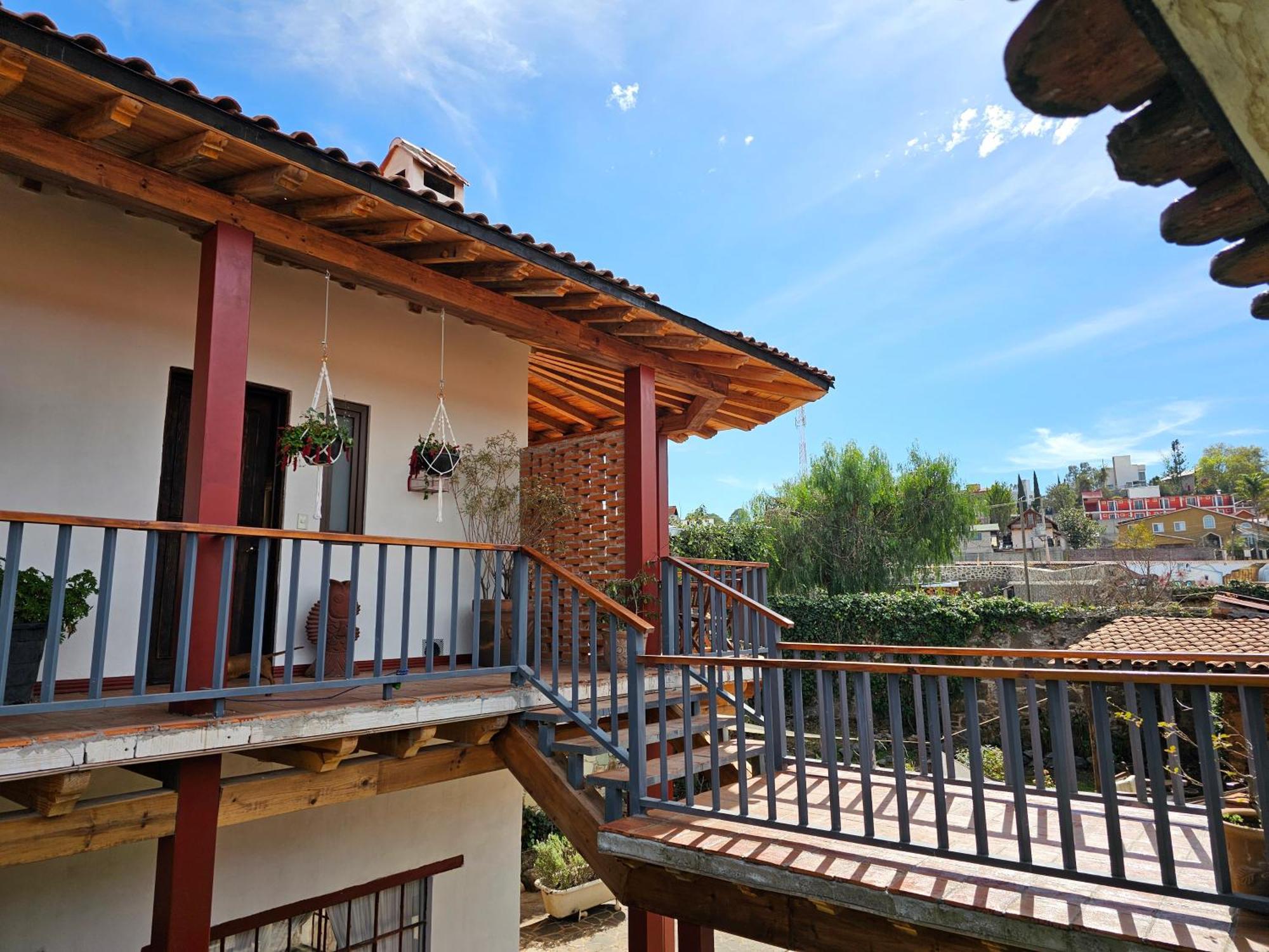 Отель La Casa Azul Huasca & Restaurante La Terraza Уаска-де-Окампо Экстерьер фото